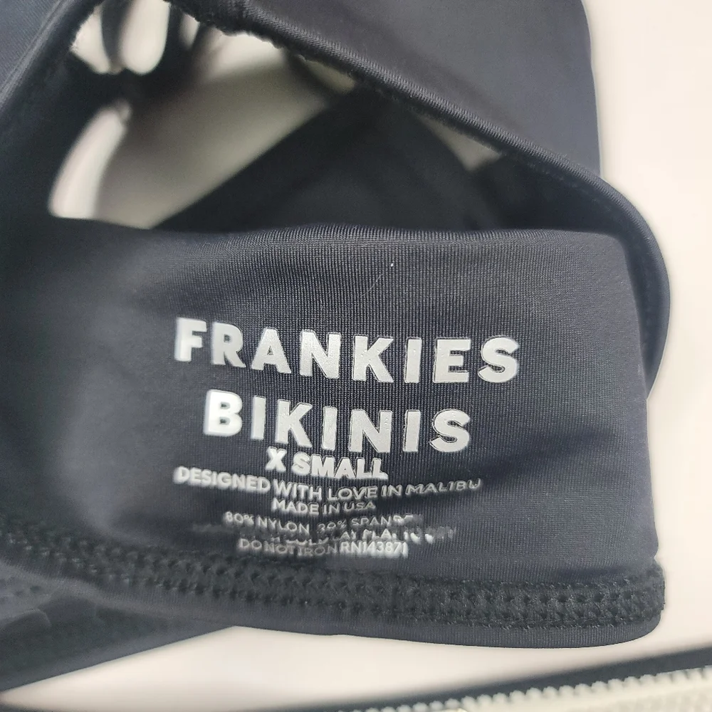 XS Bikini Set Black White Frankies Abercrombie
